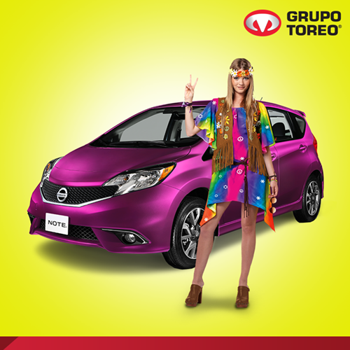 Grupo Nissan Toreo Pink Hippie Car